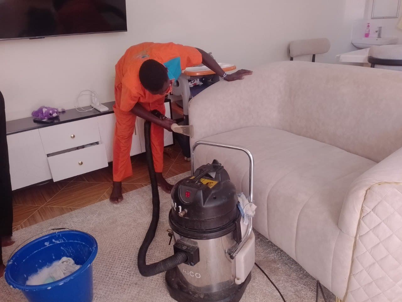 Sofa Set Cleaning benefits image